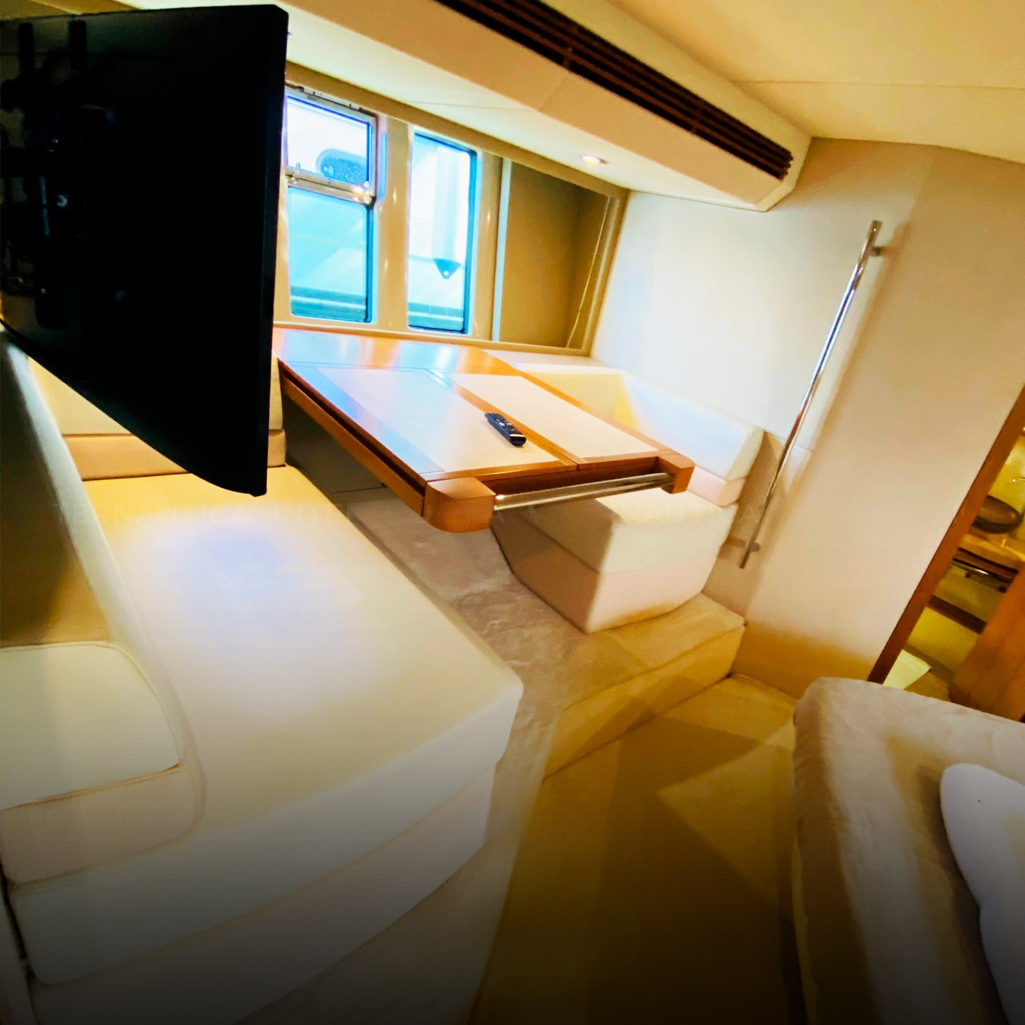 AZIMUT 60 2014 - Imagem 5