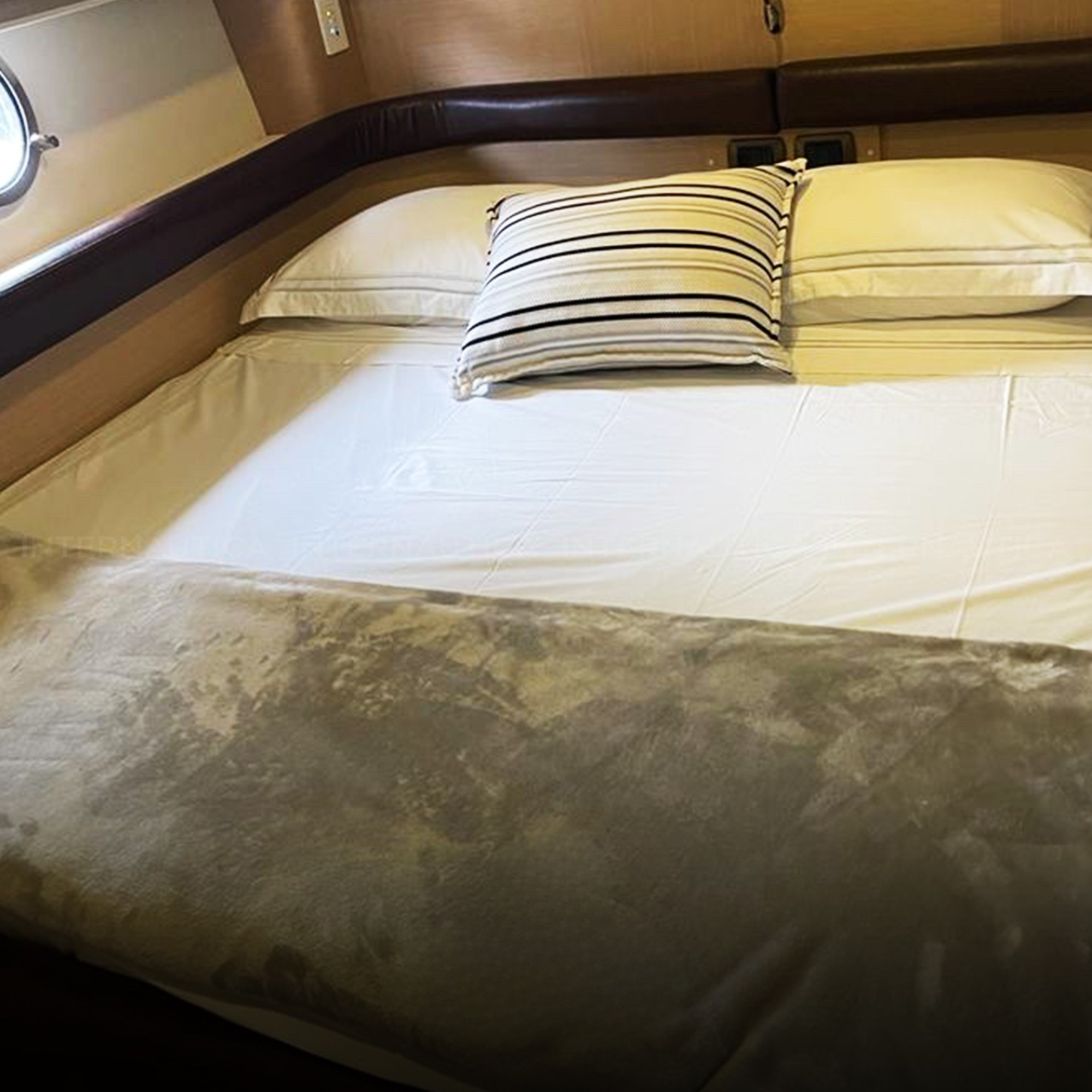 INTERMARINE 600 FULL 2011 - Imagem 2