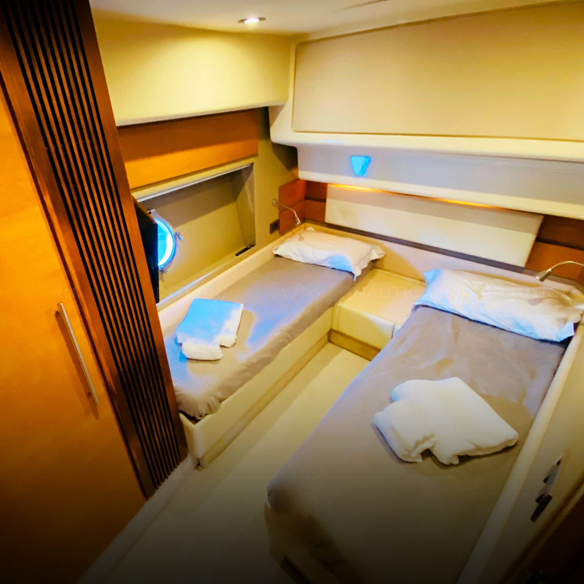 AZIMUT 60 2014 - Imagem 6