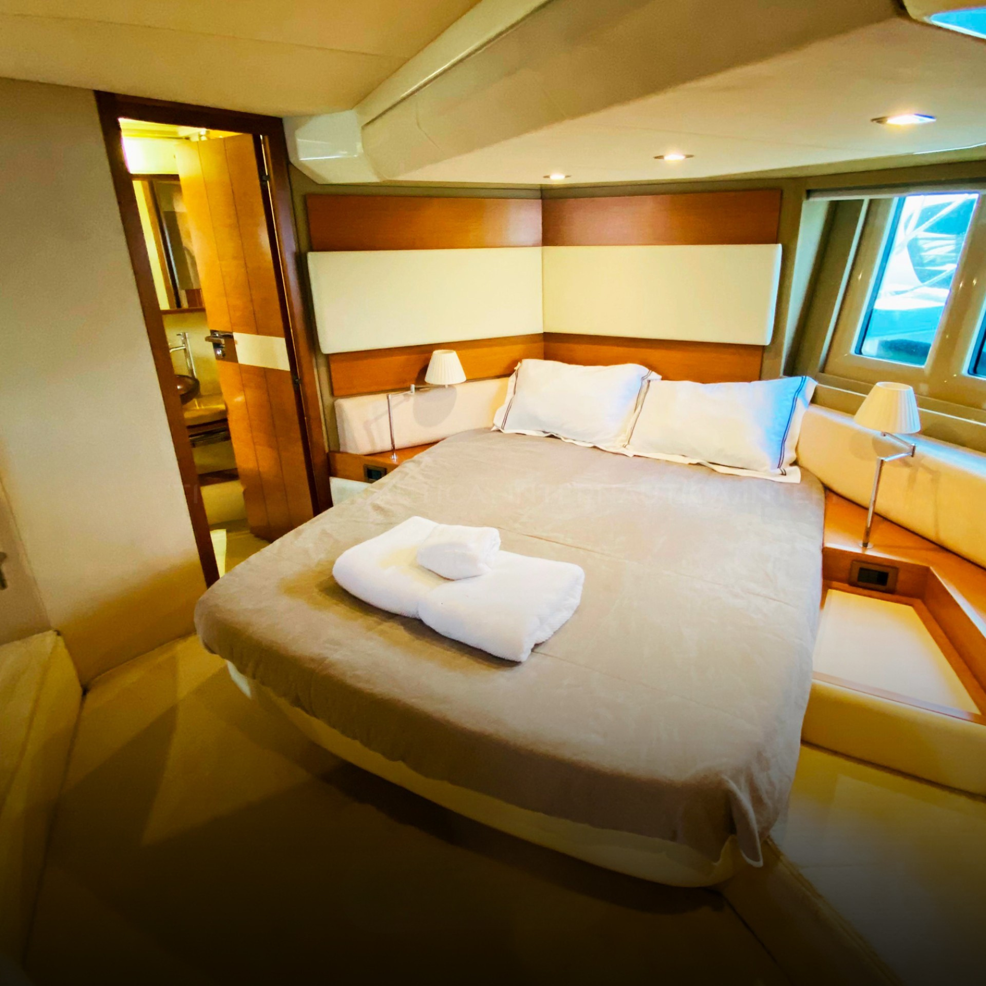 AZIMUT 60 2014 - Imagem 8