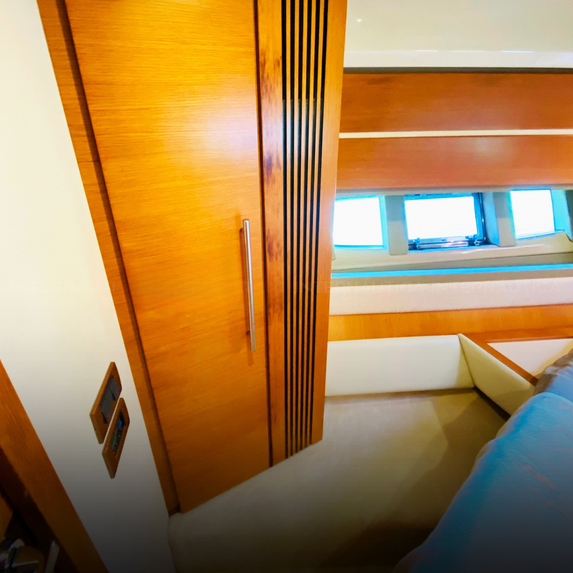 AZIMUT 60 2014 - Imagem 9