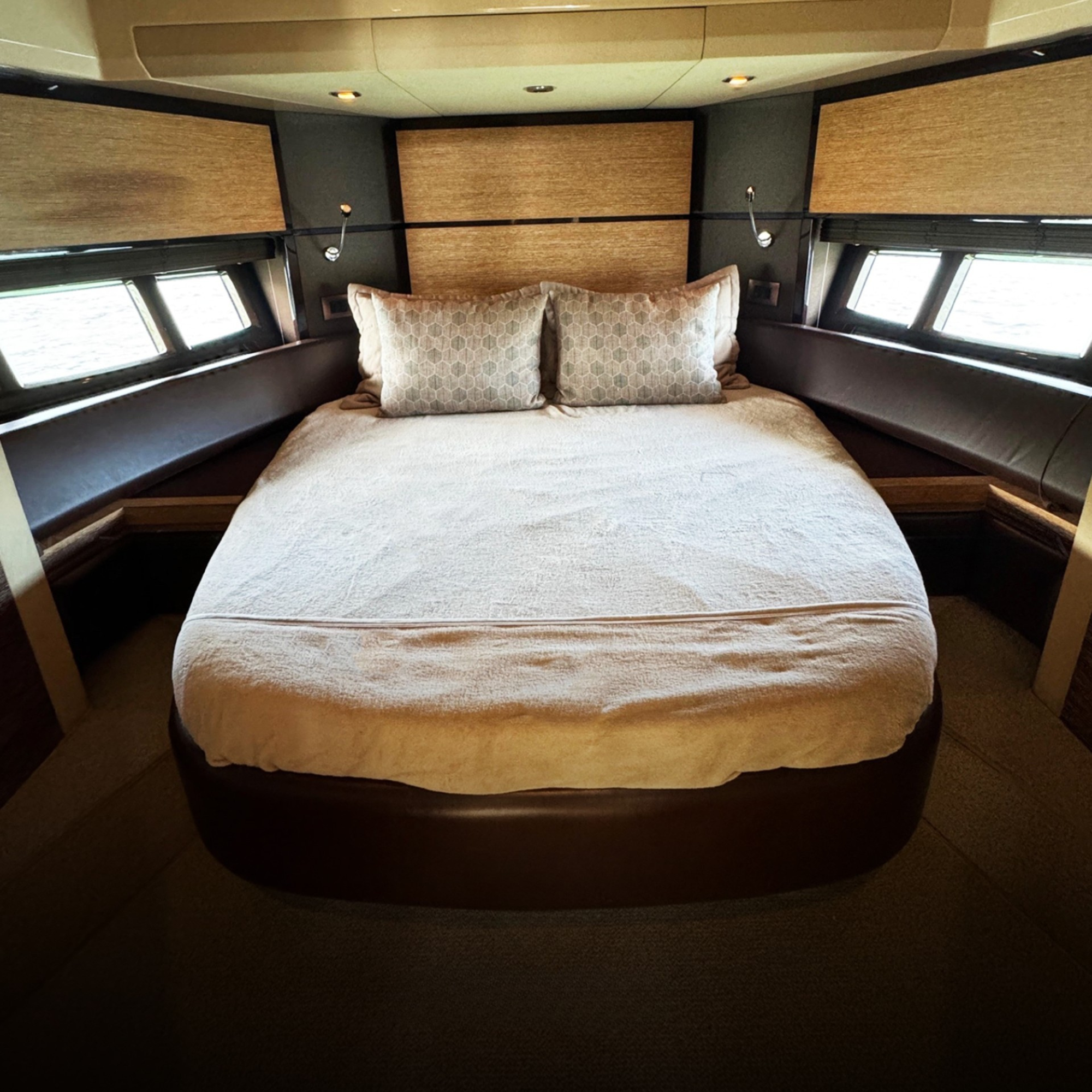 AZIMUT 53 FLY 2011 - Imagem 6