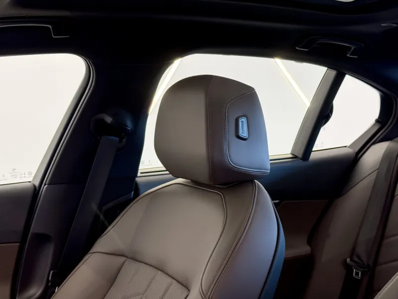 BMW 530E M SPORT 2025 - Imagem 12