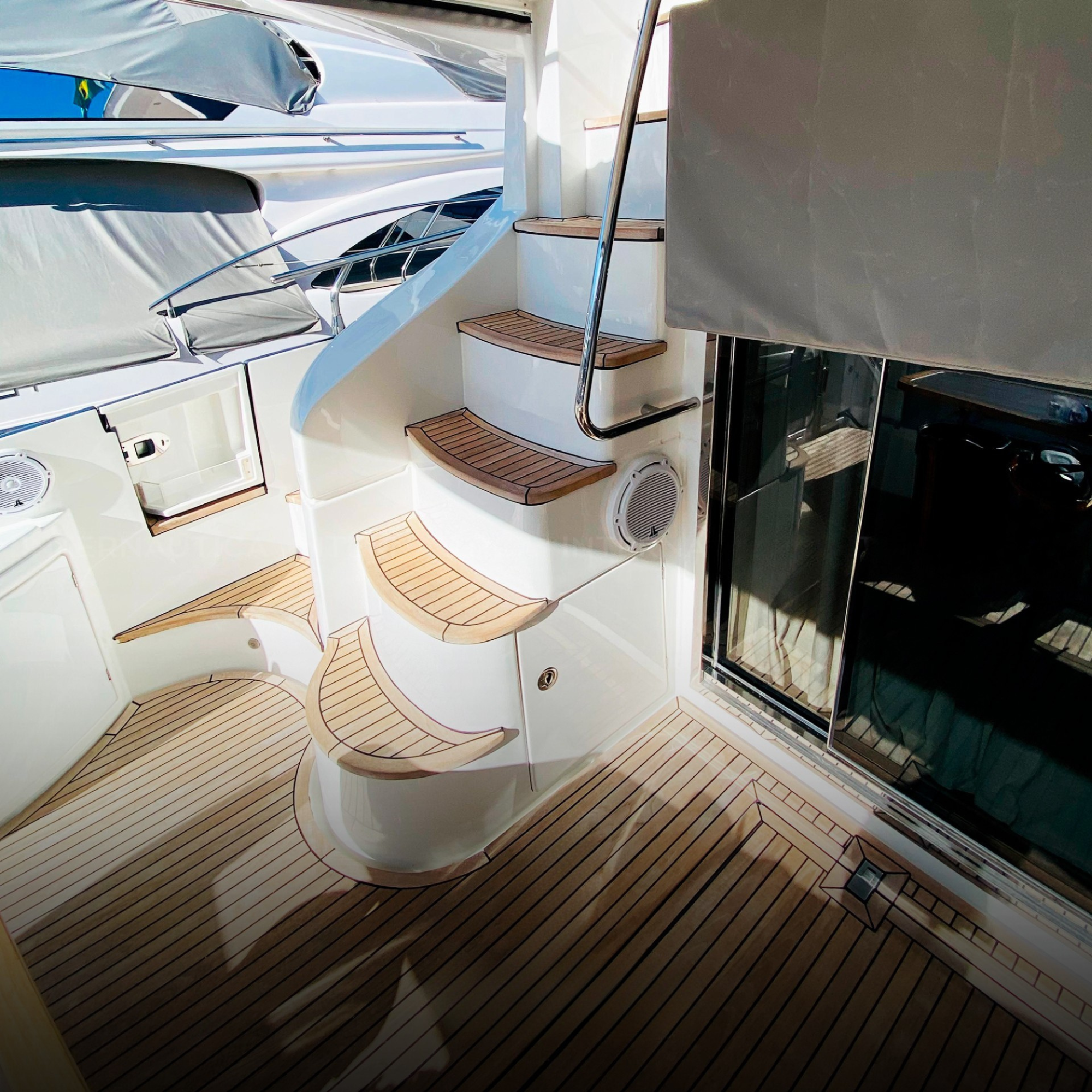 AZIMUT 60 2014 - Imagem 15