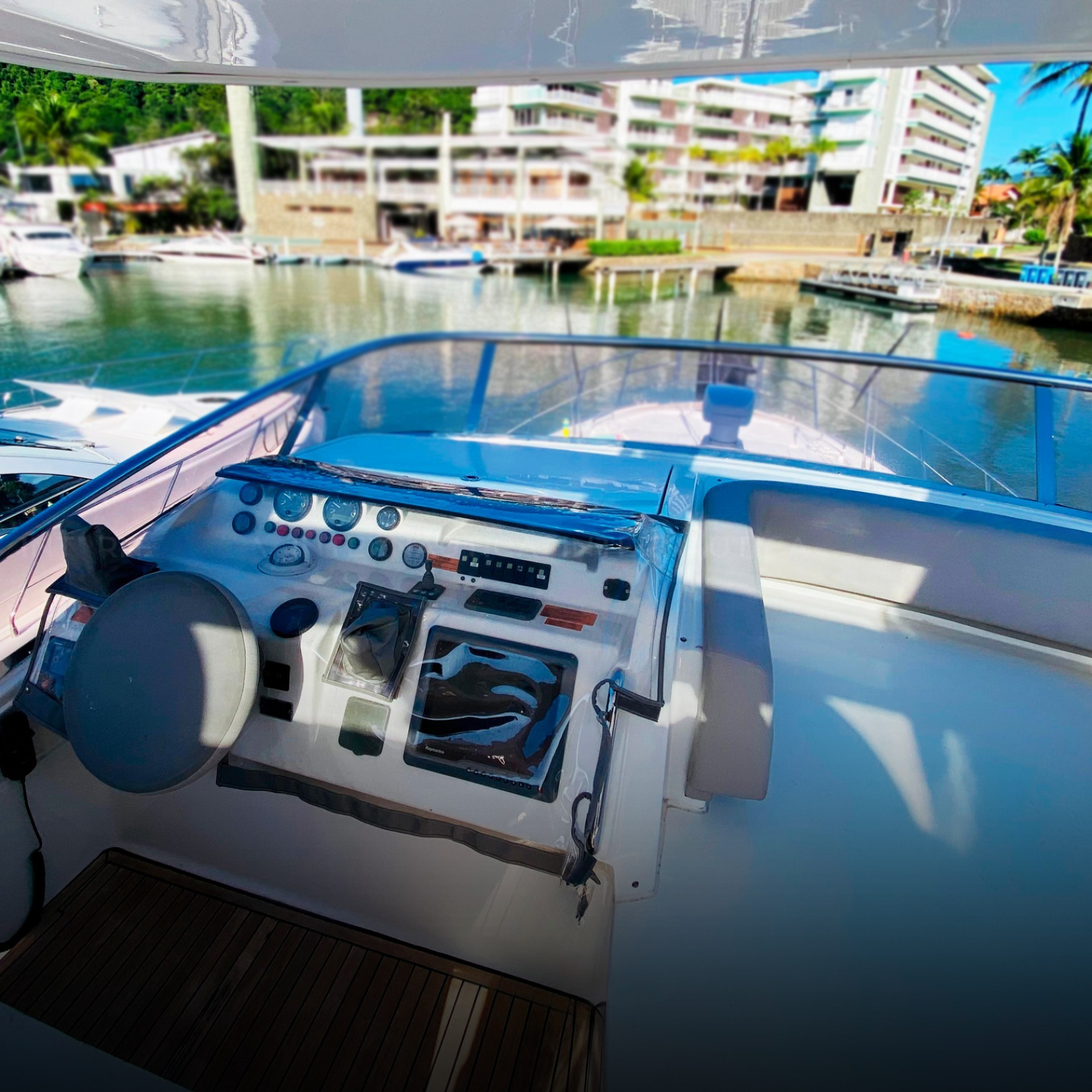 AZIMUT 60 2014 - Imagem 14
