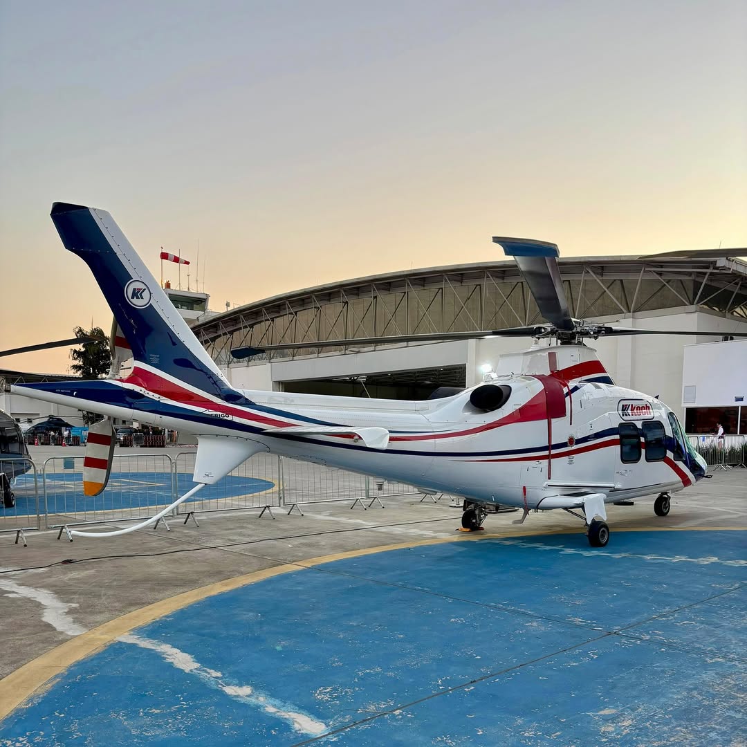 AGUSTA A109S GRAND 2008 - Imagem 4