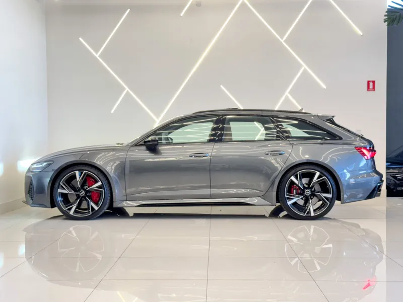 AUDI RS6 2021 - Imagem 3