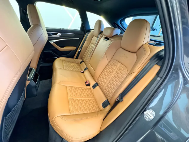AUDI RS6 2021 - Imagem 11