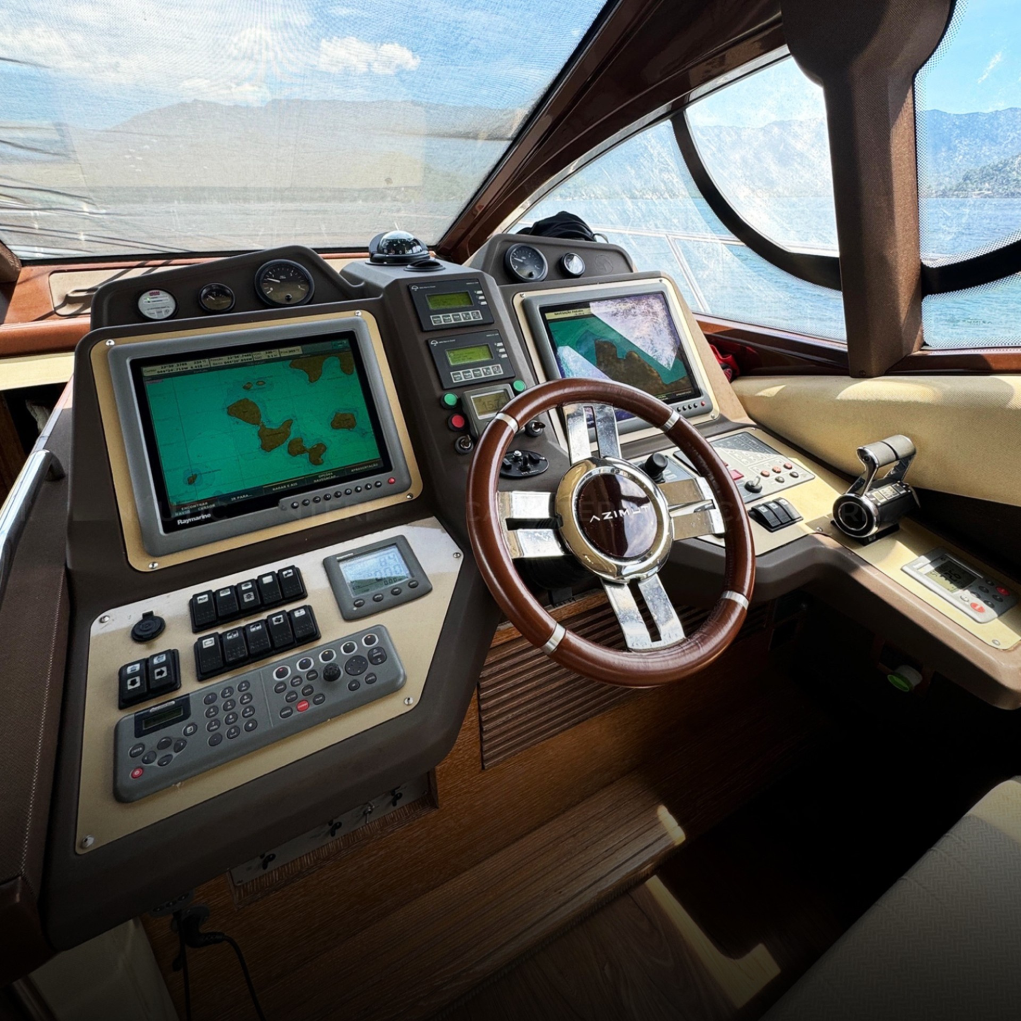 AZIMUT 53 FLY 2011 - Imagem 12