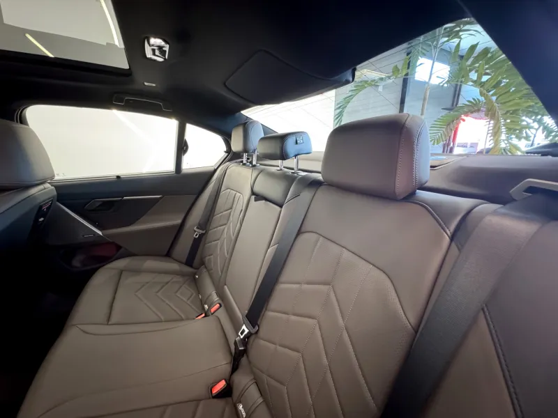 BMW 530E M SPORT 2025 - Imagem 13