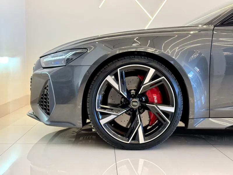 AUDI RS6 2021 - Imagem 4