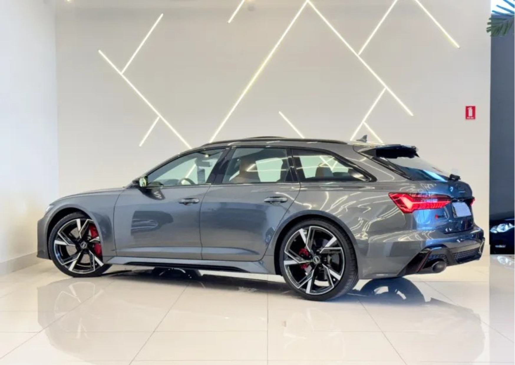 AUDI RS6 2021 - Imagem 5