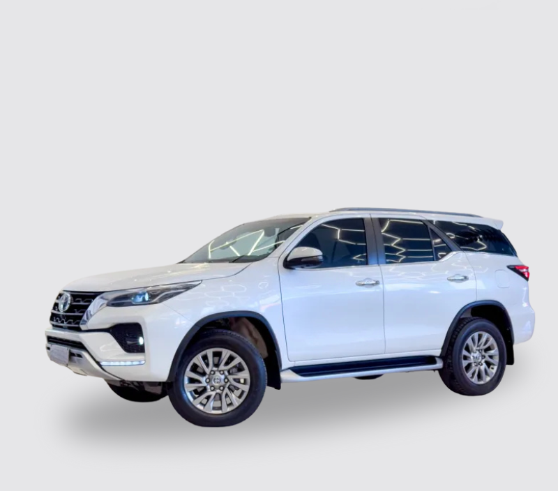 TOYOTA HILUX SW4 2.8 D-4D TURBO DIESEL SRX 7L 4X4 2023