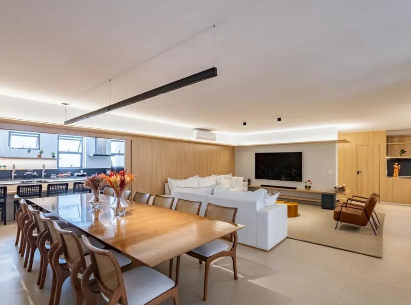 Apartamento no Setor Oeste, totalmente reformado e mobiliado.