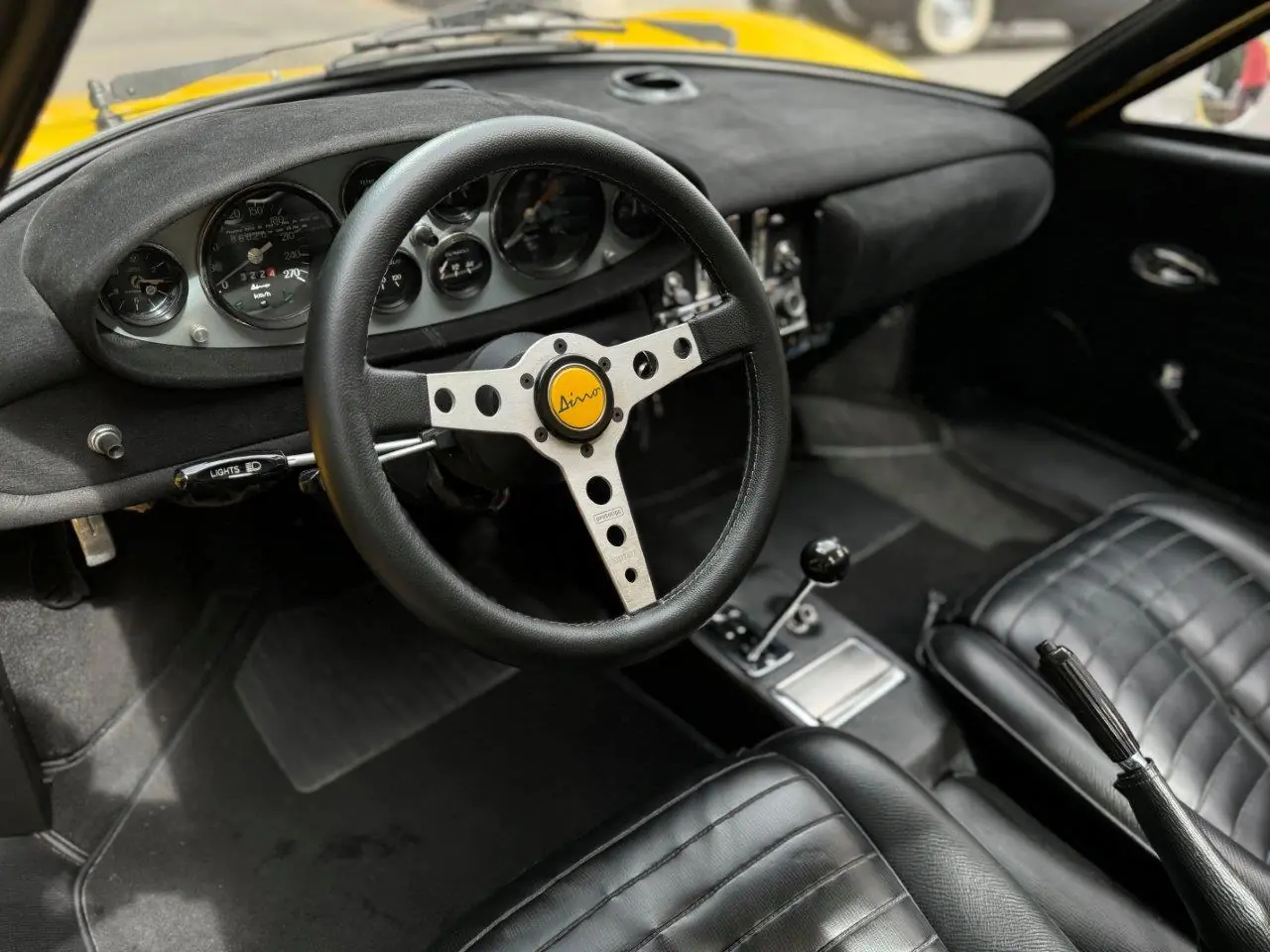 FERRARI DINO 246 GT - 1973 - Imagem 13