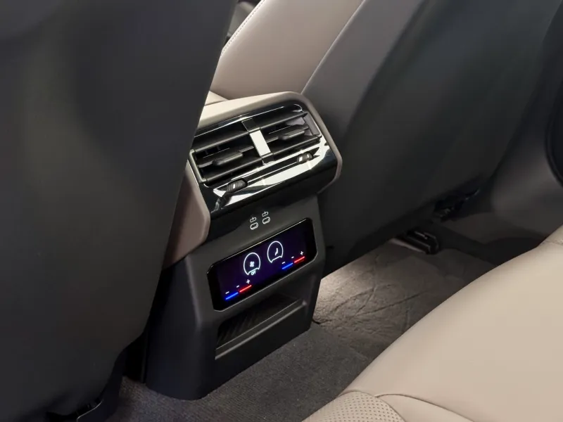 BMW 530E M SPORT 2025 - Imagem 15